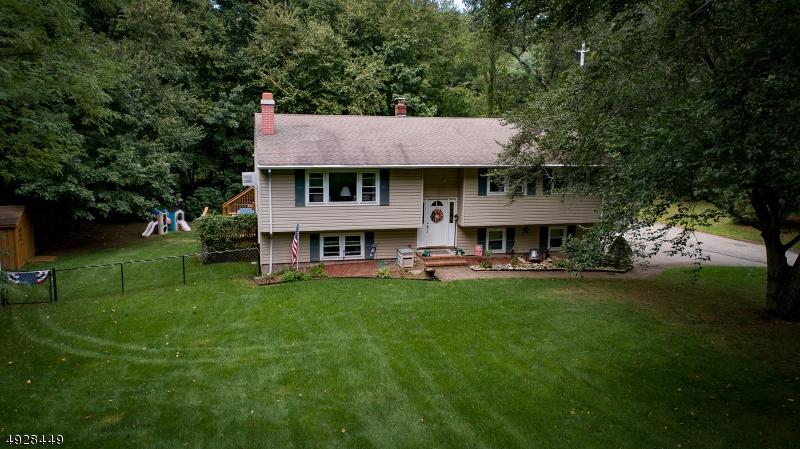 5 James Dr - Photo 1