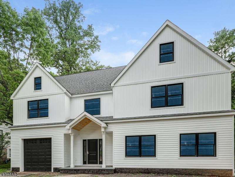 19 Townsend Dr - Photo 1
