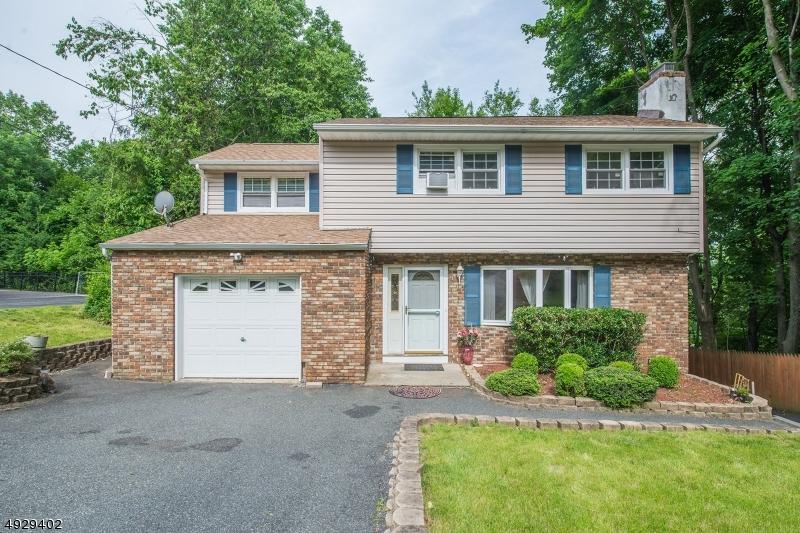 353 Daniel St - Photo 1