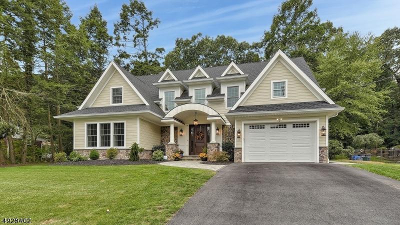 140 Balsam Rd - Photo 1