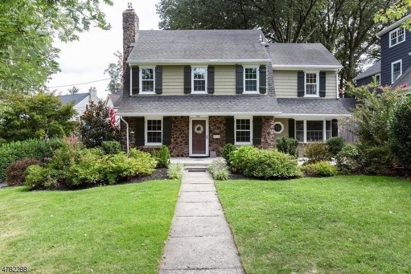 766 Crescent Pkwy - Photo 1