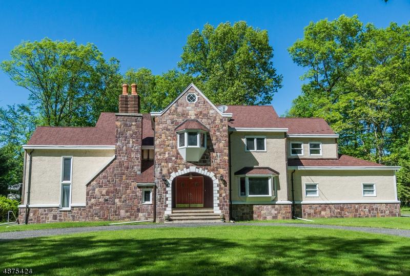 32 Schoolhouse Rd - Photo 1