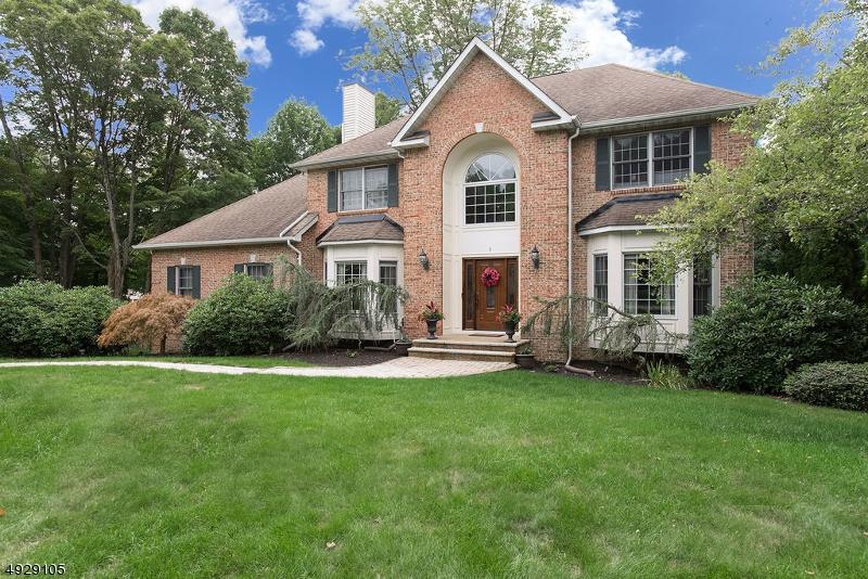 8 Barbara Dr - Photo 1