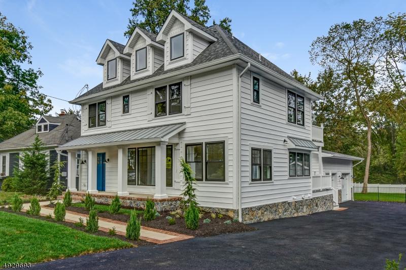 651 Grove St - Photo 1