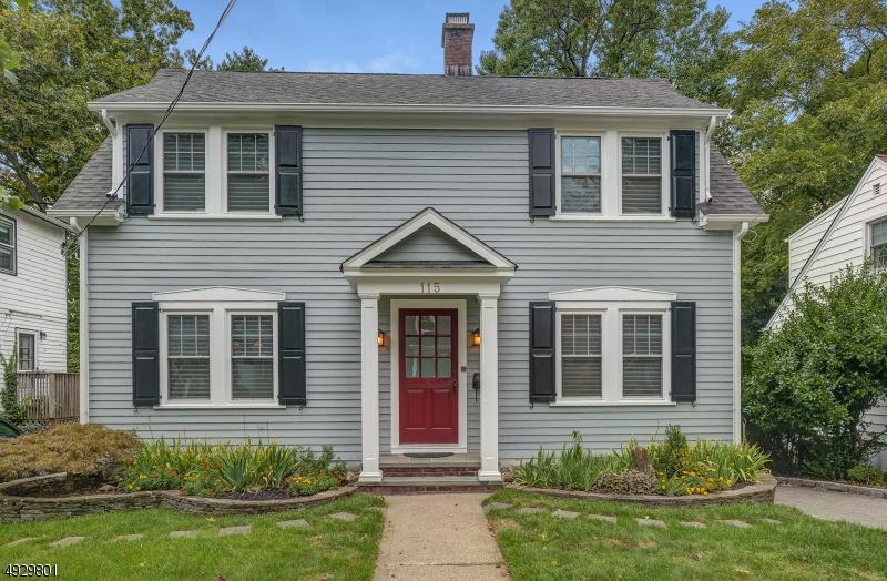 115 Center Ave - Photo 1