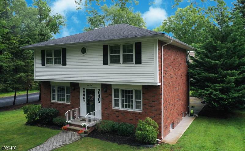 38 University Ave - Photo 1