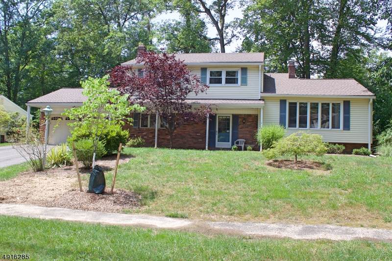 40 Maplewood Dr - Photo 1