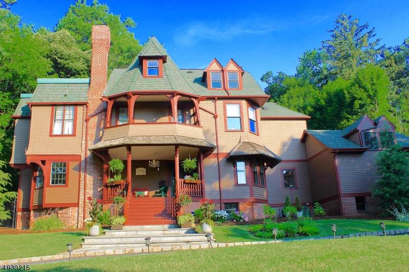 208 N Mountain Ave - Photo 1