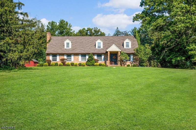 11 Douglass Ave - Photo 1