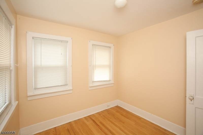 54 Maple Ave - Photo 1