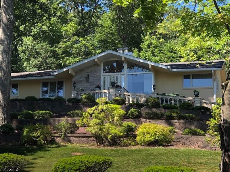 200 Hillcrest Ave - Photo 1