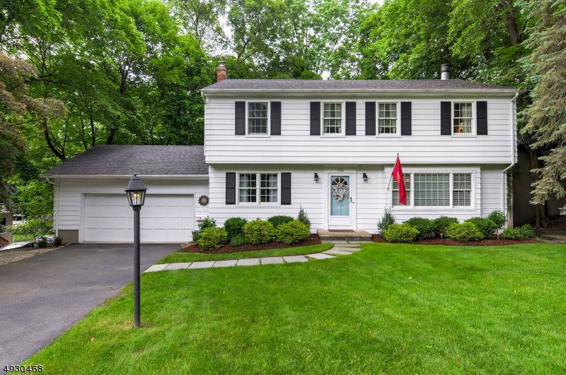 225 Bartholf Ave - Photo 1