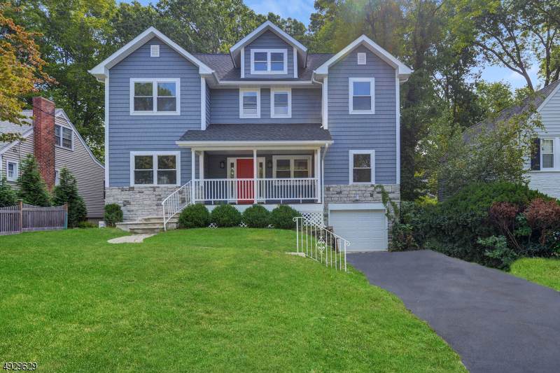 30 Hazelwood Ave - Photo 1