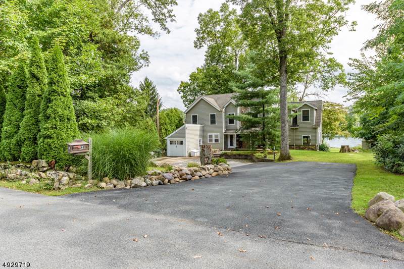 26 Lakewood Dr - Photo 1