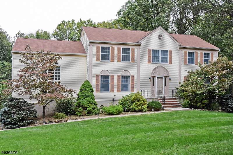 27 Leigh Ct - Photo 1
