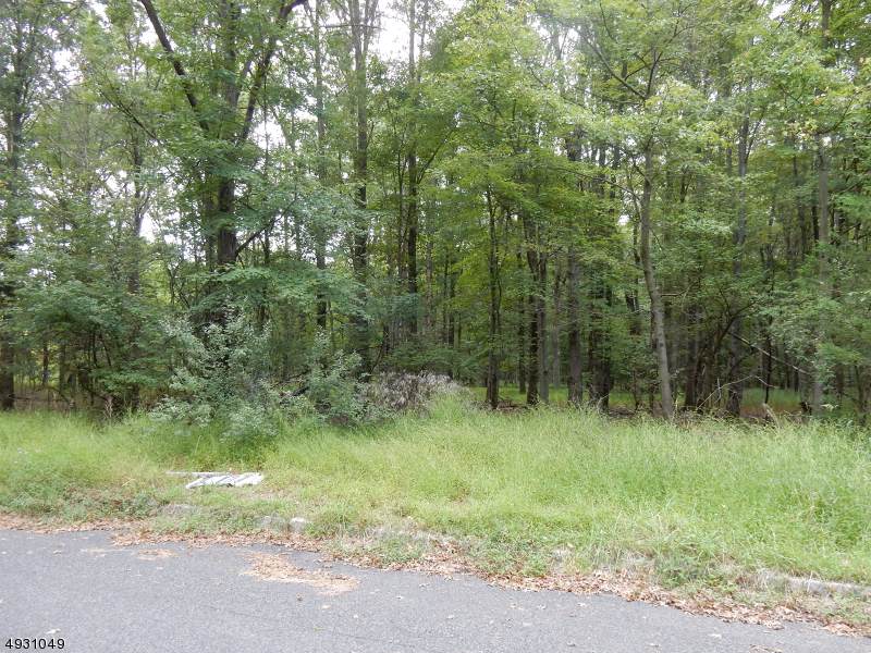 13 Barcroft Rd - Photo 1