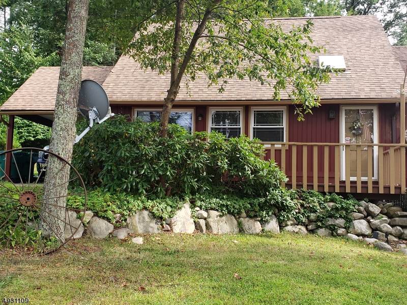 121 Hemlock Hl - Photo 1