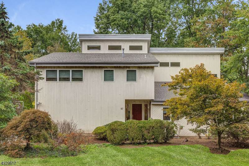 97 N Livingston Ave - Photo 1