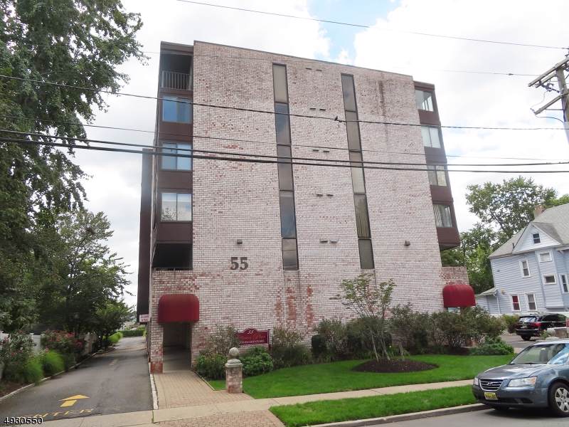 55 Clinton Pl - Photo 1