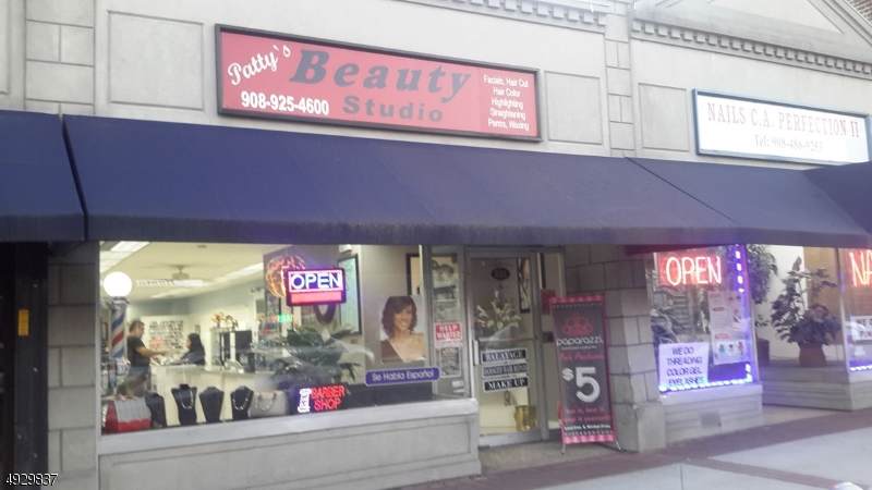 221 North Wood Av. - Photo 1