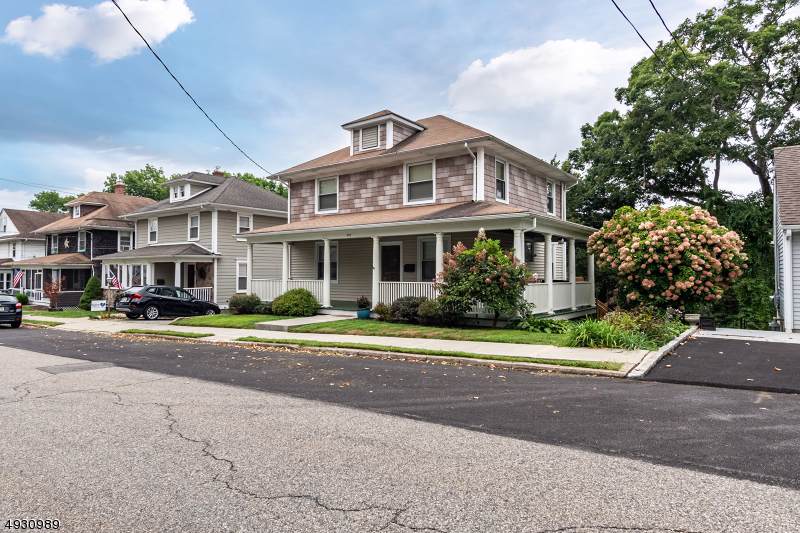 430 Hill St - Photo 1