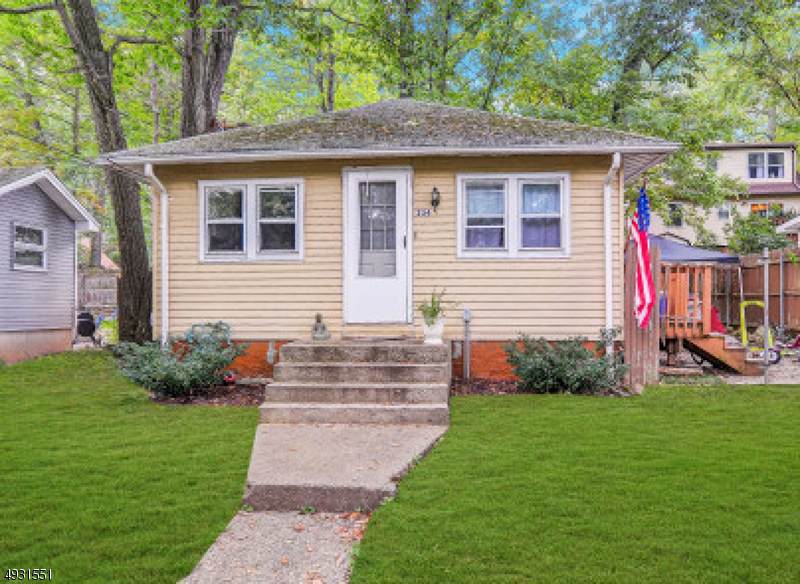 234 Lakeview Avenue - Photo 1