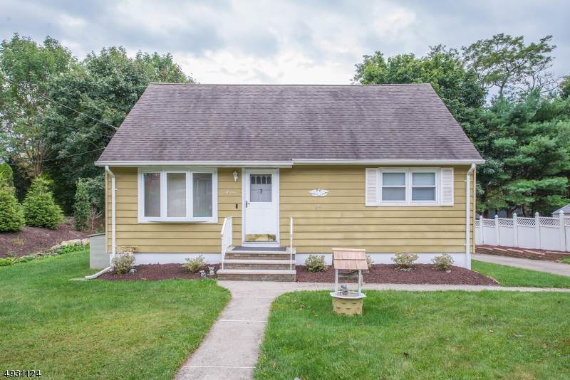 7 Daniel St - Photo 1