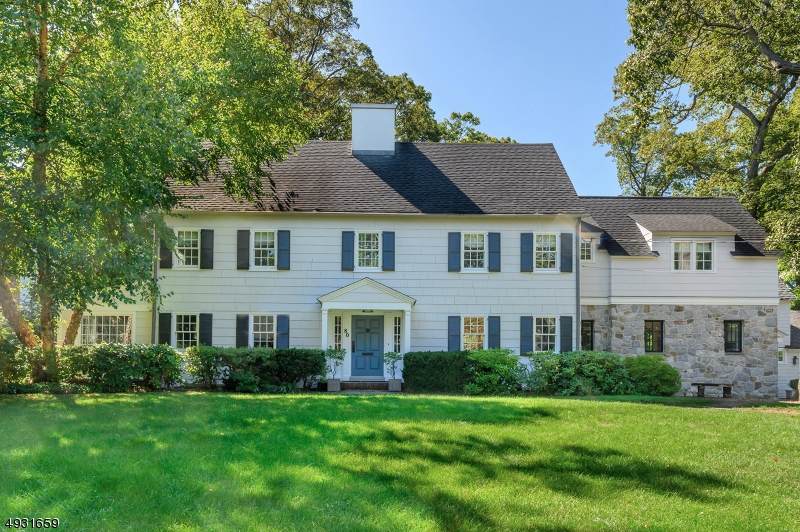 80 Bellevue Ave - Photo 1