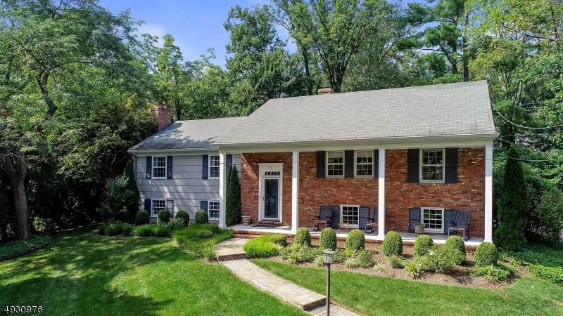 10 Dale Dr - Photo 1