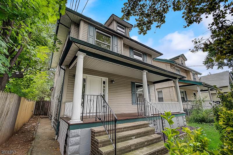 206 Baldwin Ter - Photo 1