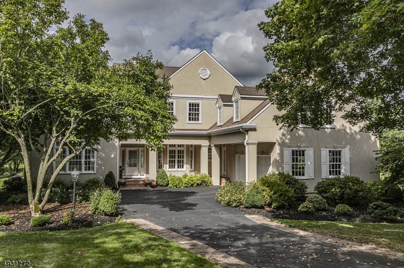 11 Sea Island Ct - Photo 1