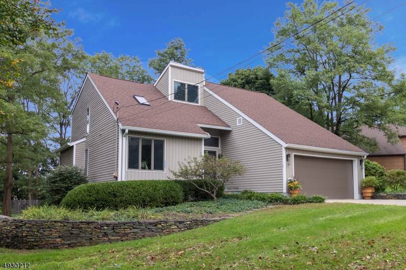 4 Michael Ln - Photo 1