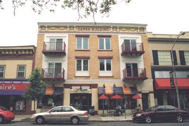 143 E Broad St - Photo 1