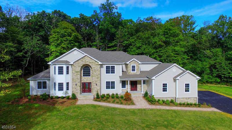 16 Waterfall Dr - Photo 1