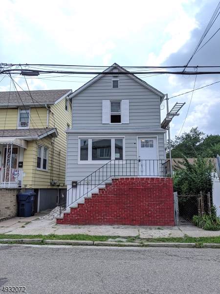 389 Washington Ave - Photo 1