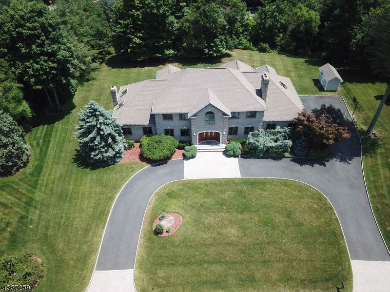 37 Surrey Ln - Photo 1