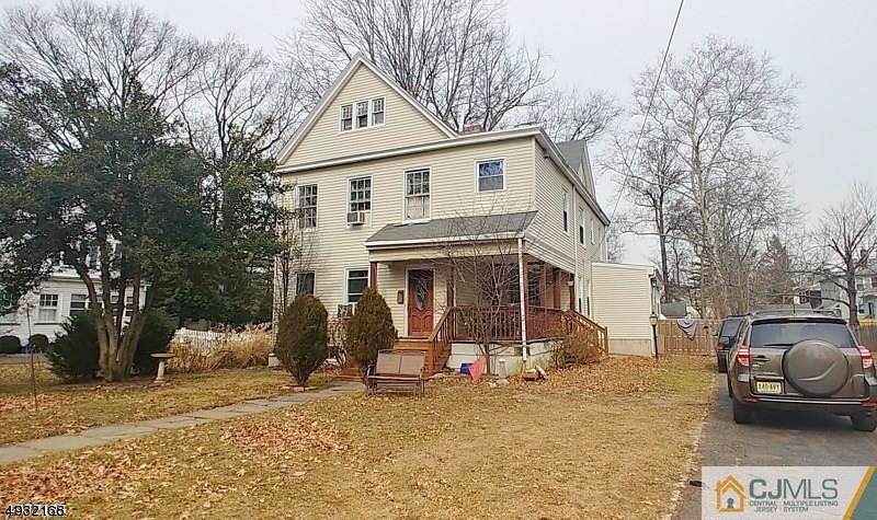 345 Elm Ave - Photo 1