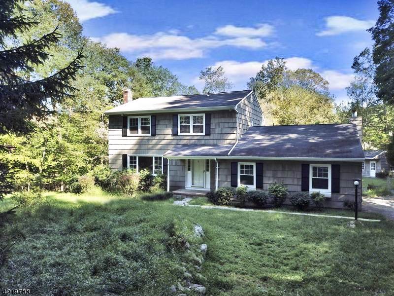 27 Windbeam Ln - Photo 1