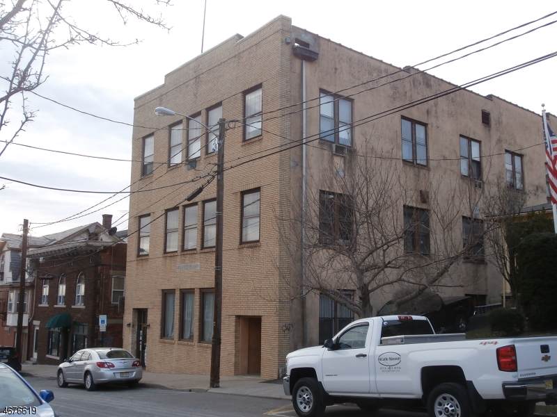 110 Cornelia St - Photo 1