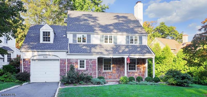 329 Canterbury Rd - Photo 1