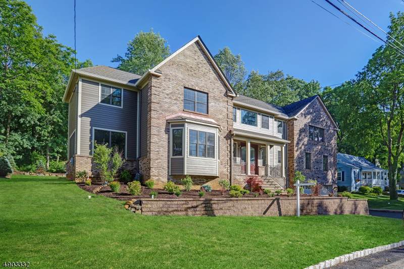 11 Woodlawn Drive - Photo 1