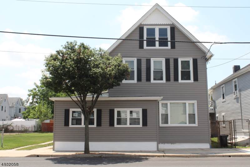 118 S Stevens Ave - Photo 1