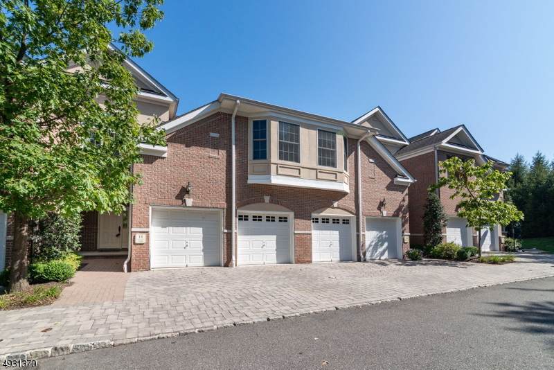 11 Willow Ln - Photo 1
