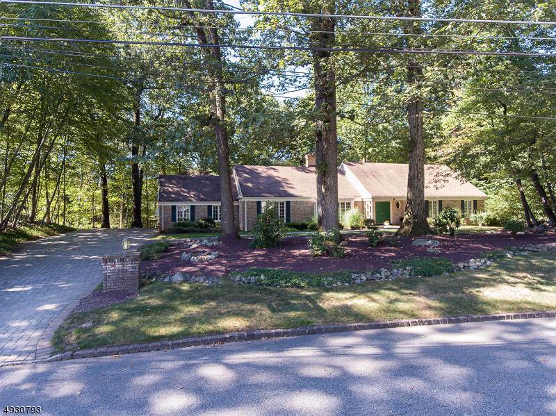 6 Roberts Dr - Photo 1