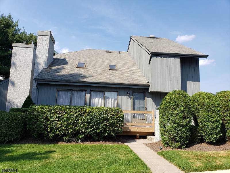 54 Linda Ln - Photo 1