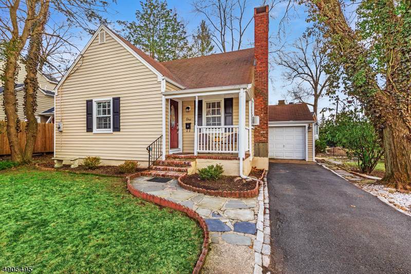 1 Beechwood Rd - Photo 1
