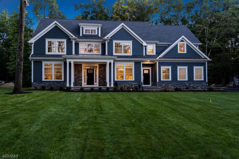 19 Windsor Dr - Photo 1
