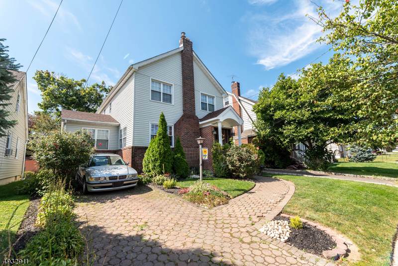 1117 De Witt Terrace - Photo 1