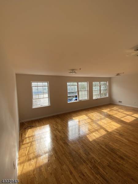1474 Main St - Photo 1