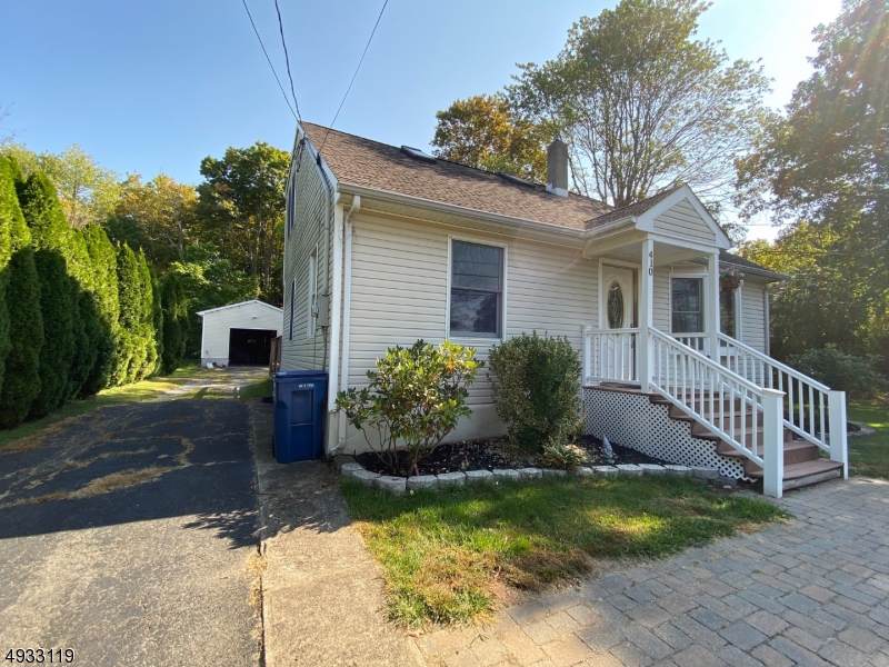 410 Mineral Spring Dr - Photo 1